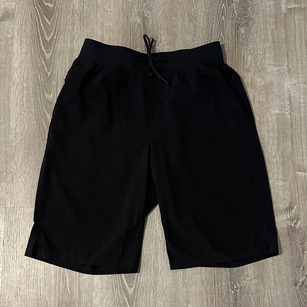 Lululemon Medium THE Short Linerless Men's Black Lightweight Gym Athletic Shorts - Picture 2 of 8